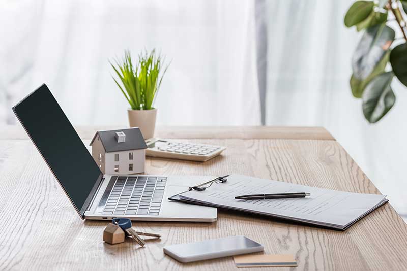 365 property management laptop on desk